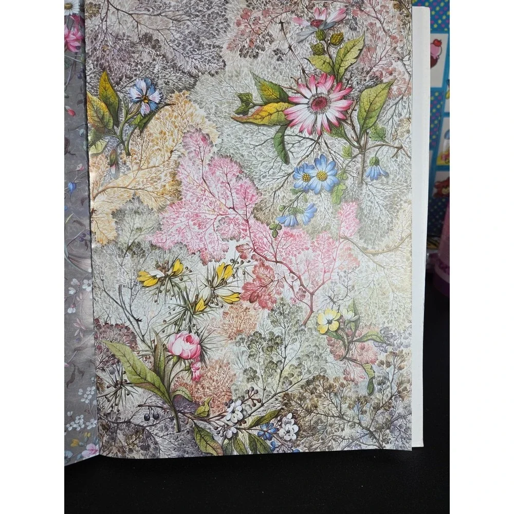 Giftwraps by Artists: English Floral Patterns 18th Century Giftwraps Book USED!